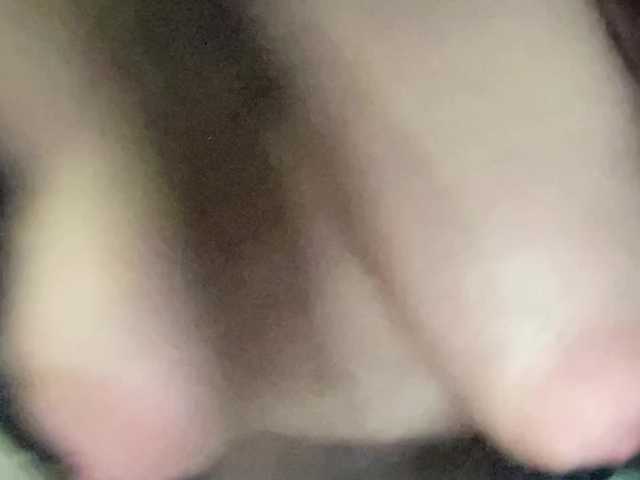 SweetStrawberry1's BongaCams show and profile