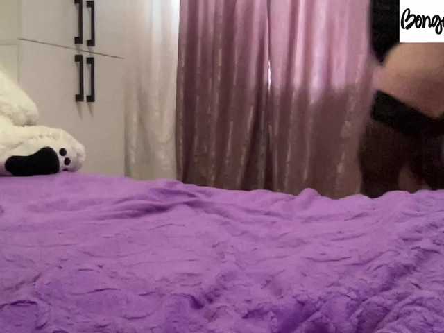 SweetStrawberry1's BongaCams show and profile