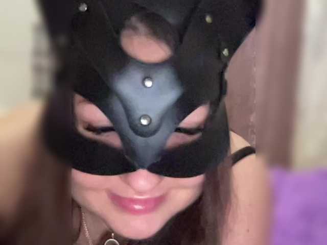 SweetStrawberry1's BongaCams show and profile