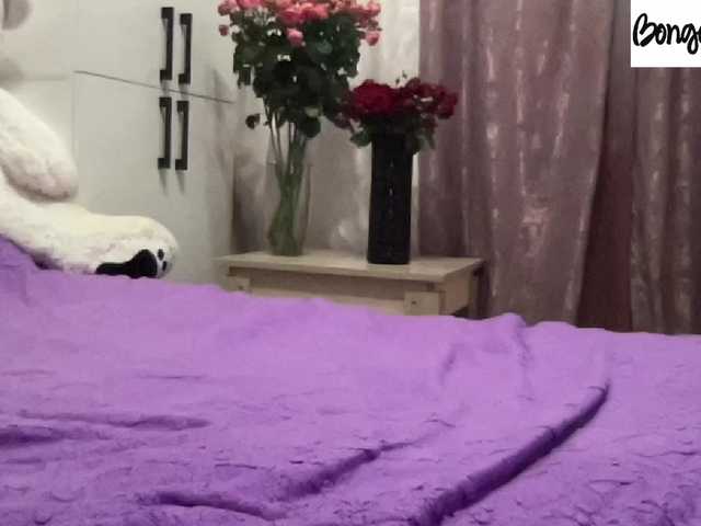 SweetStrawberry1 Live Cam on BongaCams