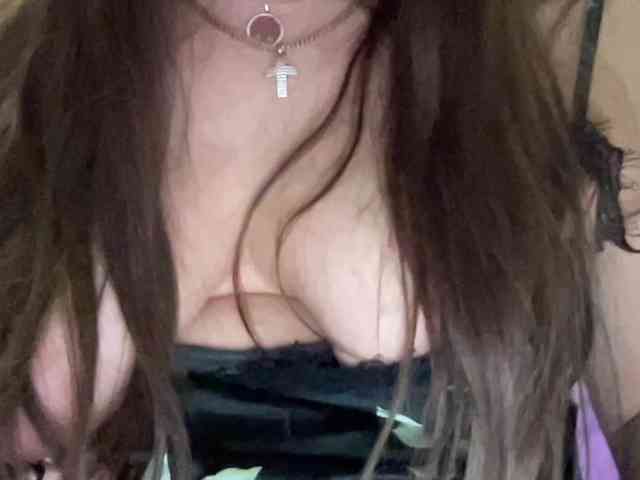 SweetStrawberry1 webcam