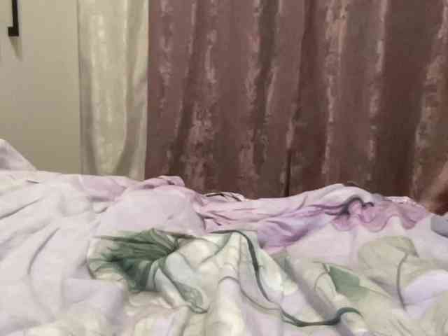 SweetStrawberry1 webcam