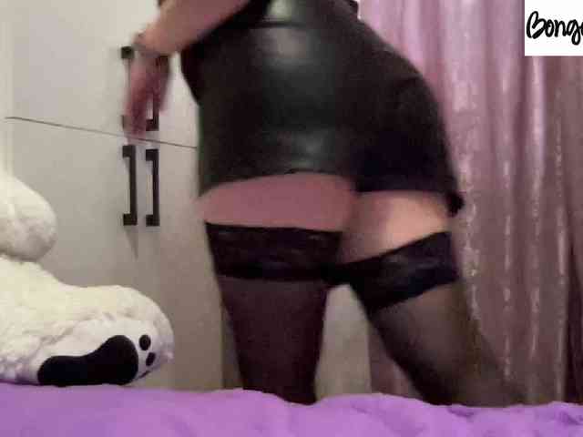 SweetStrawberry1 webcam