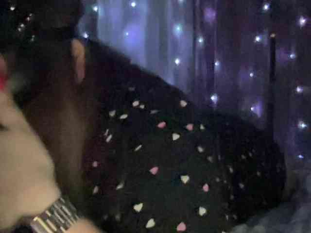 SweetStrawberry1 webcam