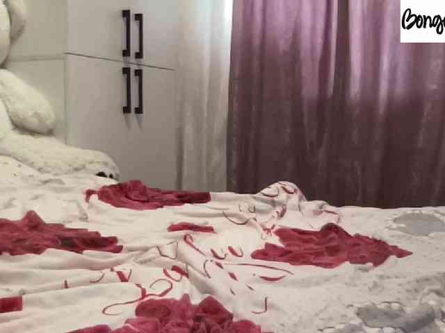 SweetStrawberry1 webcam