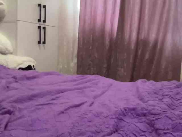 SweetStrawberry1 webcam