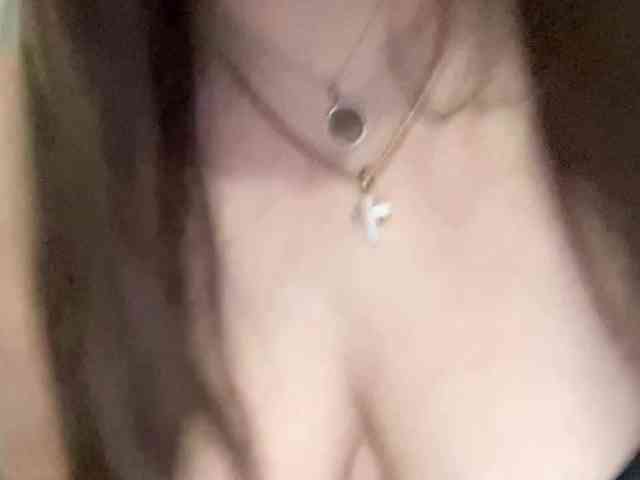 SweetStrawberry1 webcam