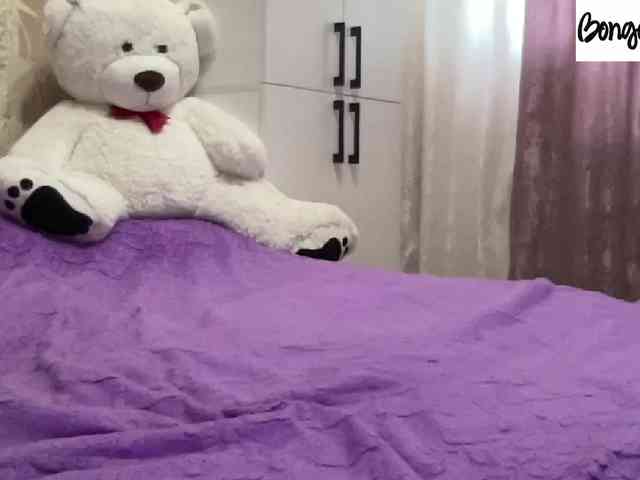 SweetStrawberry1 webcam