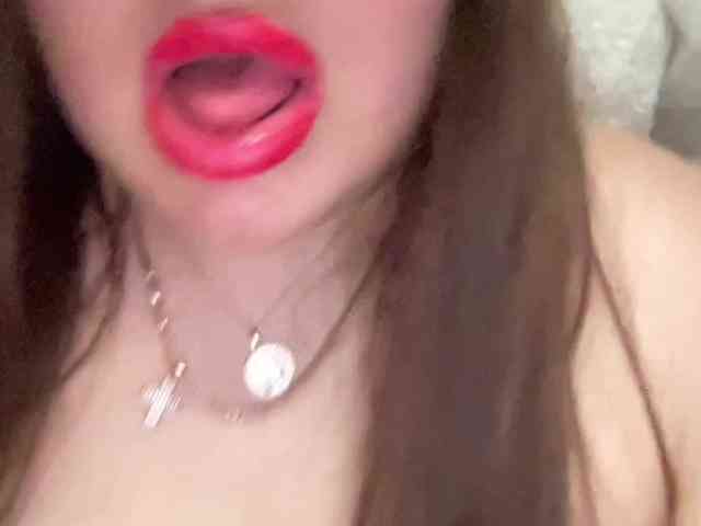 SweetStrawberry1 webcam