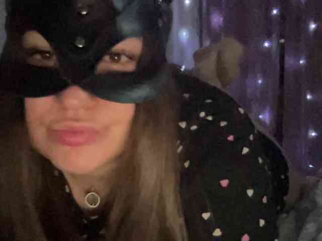 SweetStrawberry1 webcam