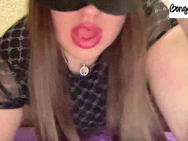 SweetStrawberry1 webcam