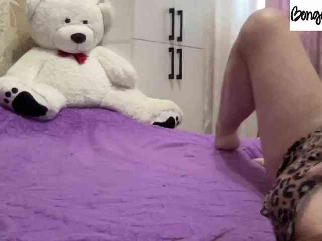 SweetStrawberry1 webcam