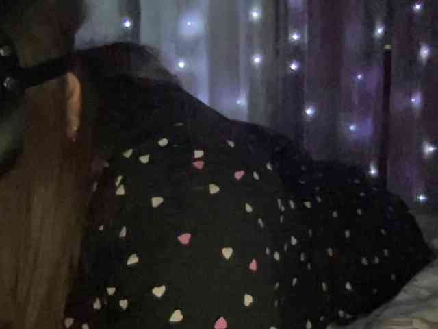 SweetStrawberry1 webcam