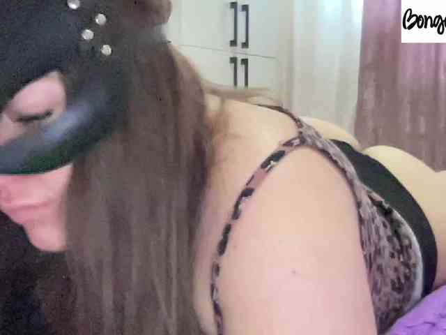 SweetStrawberry1 webcam