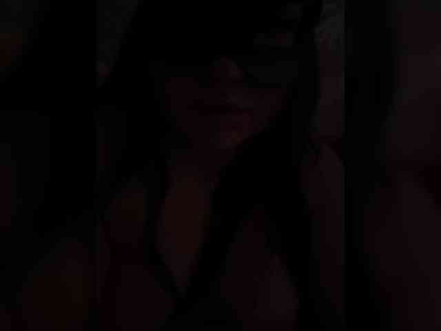 SweetStrawberry1 webcam