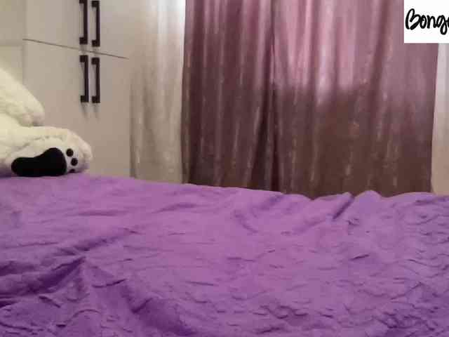 SweetStrawberry1 webcam