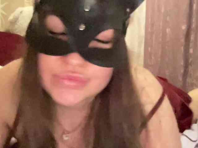 SweetStrawberry1 webcam