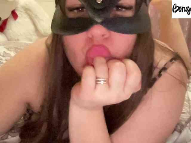 SweetStrawberry1 webcam