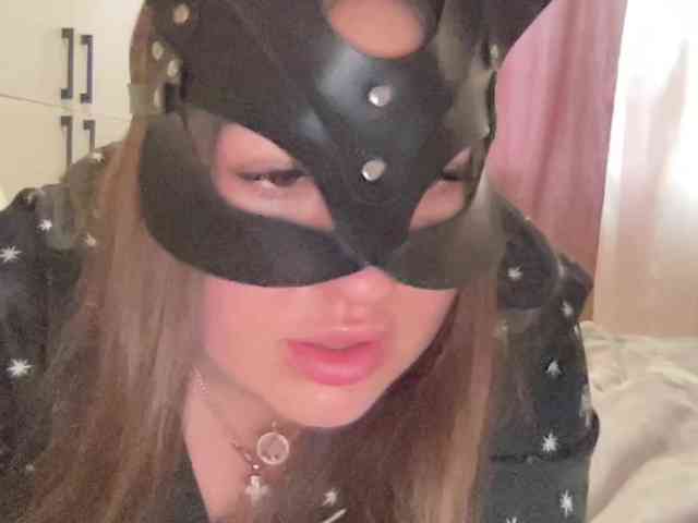 SweetStrawberry1 webcam