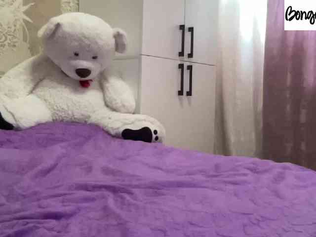 SweetStrawberry1 webcam