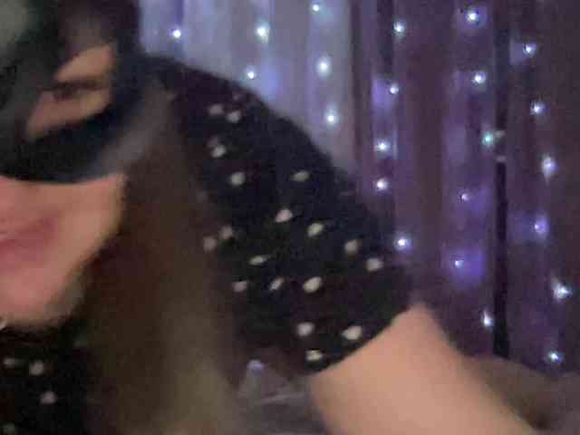 SweetStrawberry1 webcam