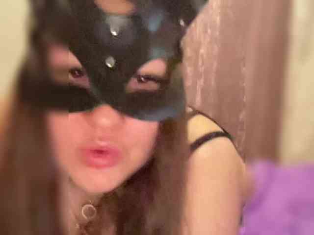 SweetStrawberry1 webcam