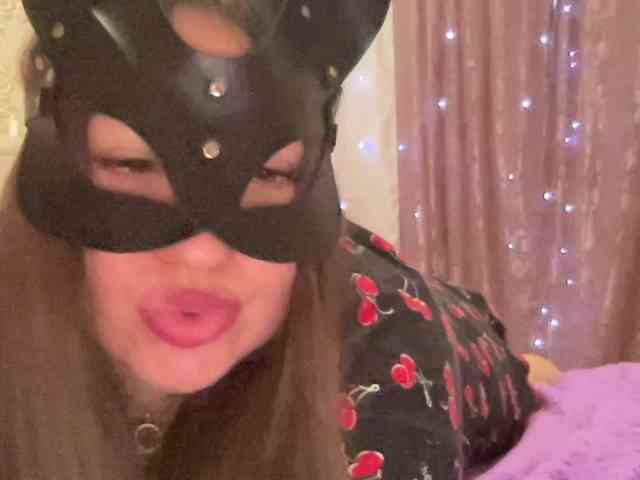 SweetStrawberry1 webcam