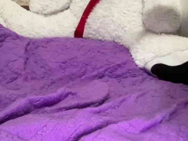 SweetStrawberry1 webcam