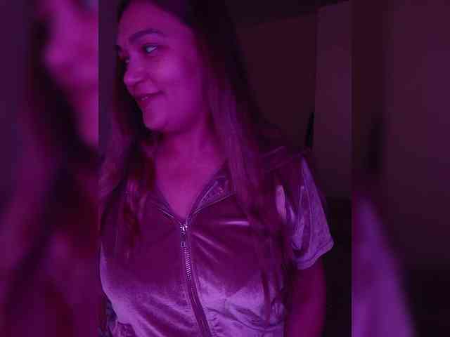 Shaved white, Shaved babes, Group chat for 40 tokens, Full privates for 60 ..., american young 17
