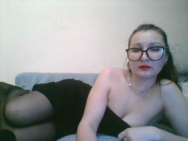 Yulia777's BongaCams show and profile