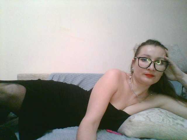 Yulia777's BongaCams show and profile