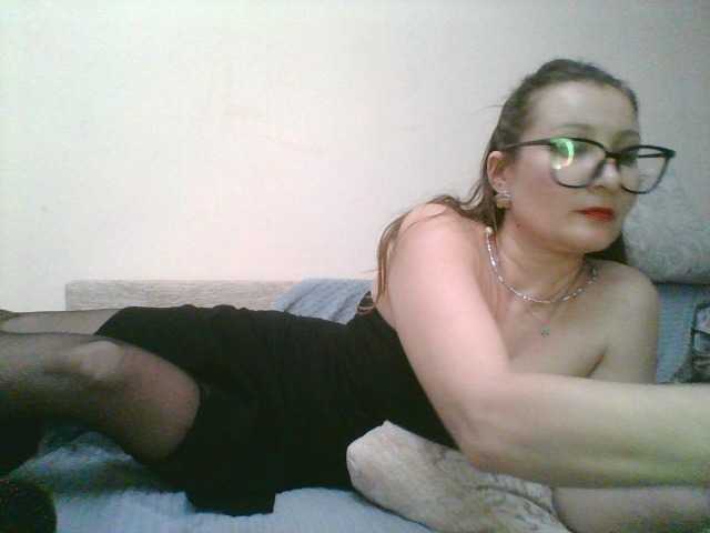 Yulia777's BongaCams show and profile