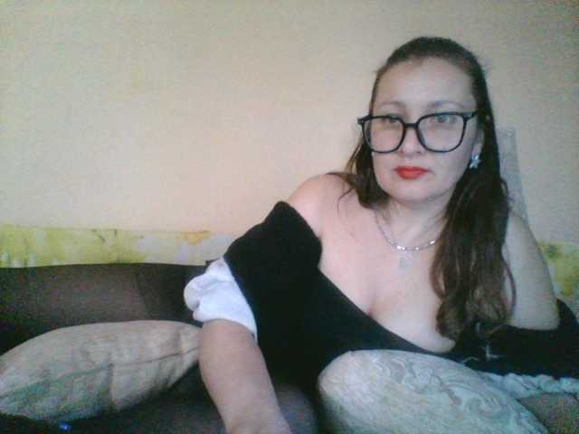 Yulia777's BongaCams show and profile