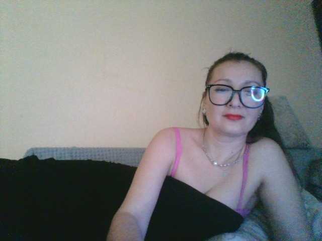 Yulia777's BongaCams show and profile