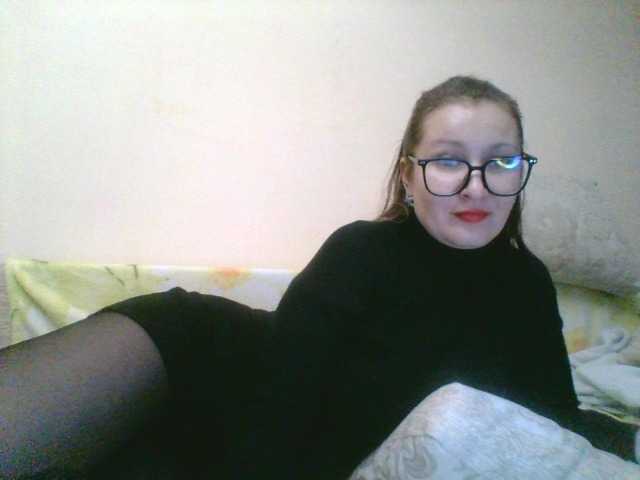 Yulia777's BongaCams show and profile