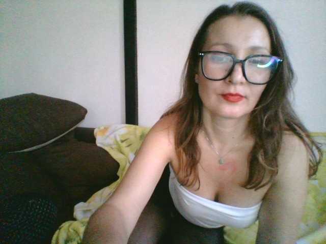 Yulia777's BongaCams show and profile