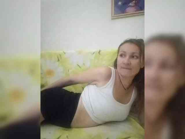 Yuliya333 webcam