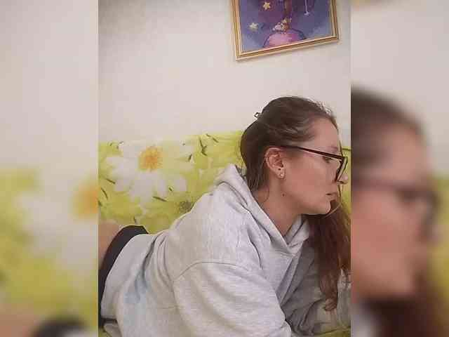 Yuliya333 webcam