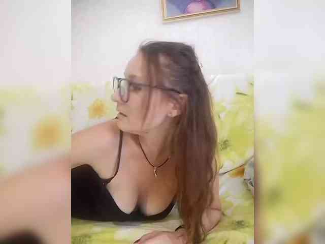 Yuliya333 webcam
