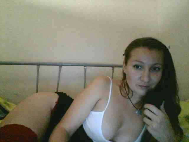 Yuliya333 webcam