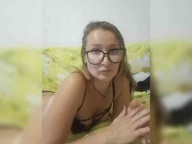 Yuliya333 webcam