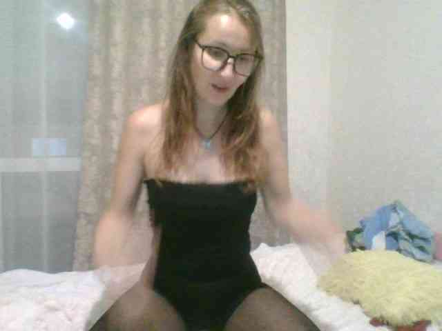 Yuliya333 webcam