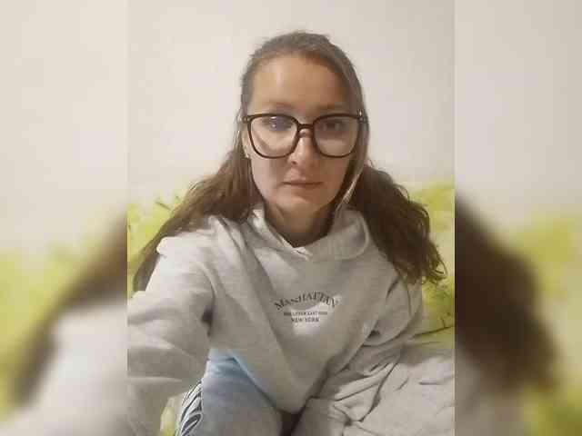 Yuliya333 webcam