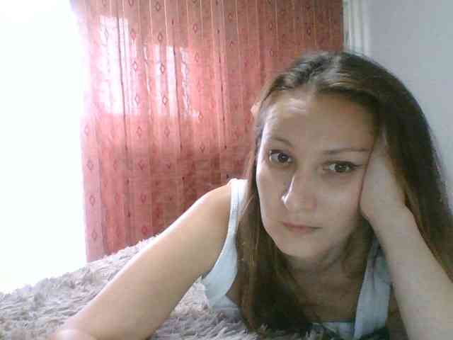 Yuliya333 webcam