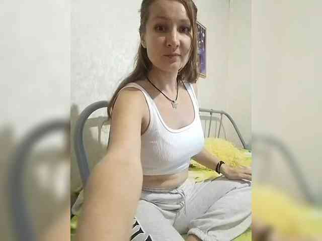 Yuliya333 webcam