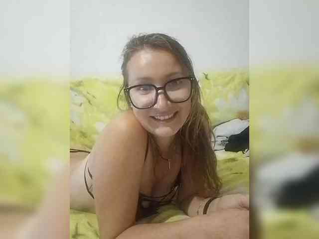Yuliya333 webcam