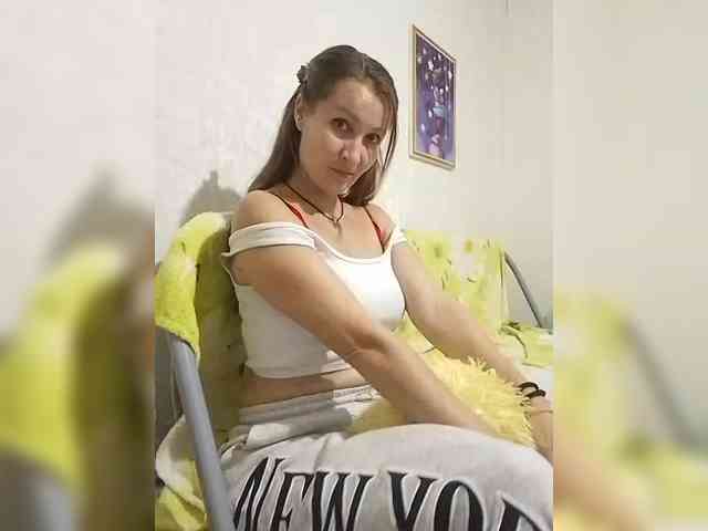 Yuliya333 webcam