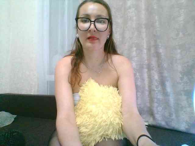 Yuliya333 webcam