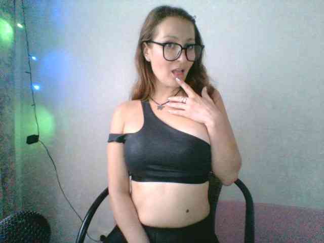 Yuliya333 webcam
