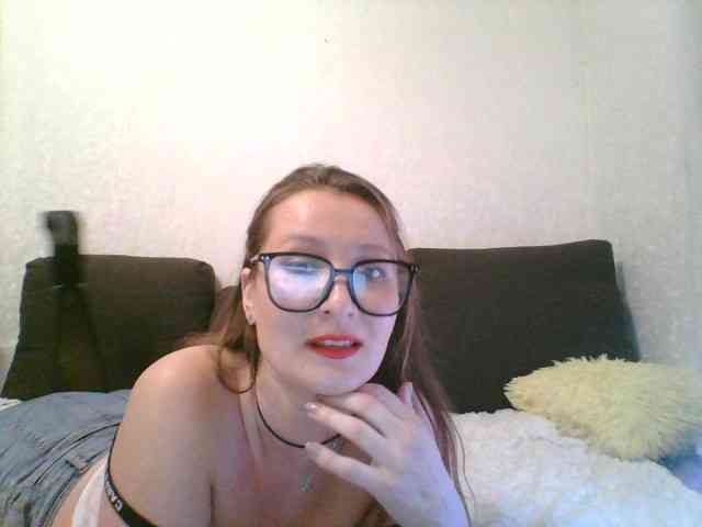 Yuliya333 webcam